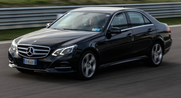 Камера заднего вида на Mercedes E W212